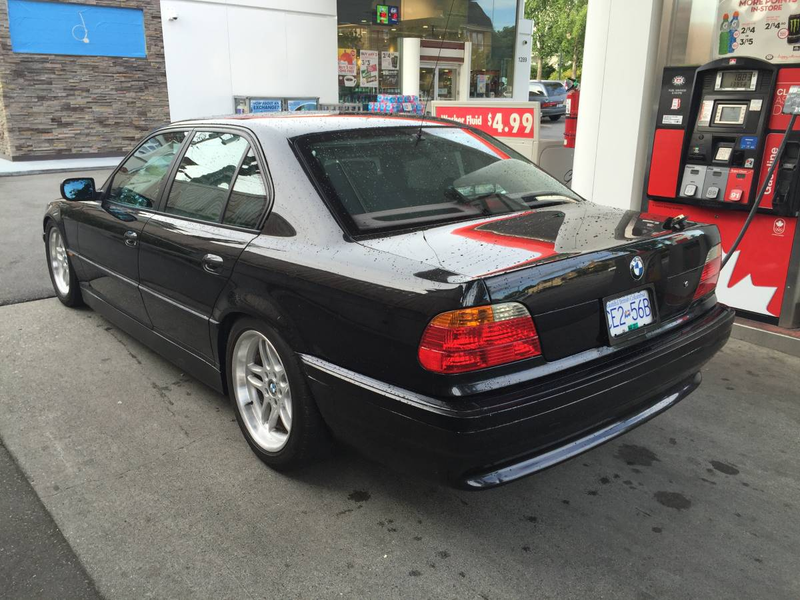 Illustration for article titled Would You Pay $8,000 (Canadian) To Row Your Own In This 1999 BMW 740i M Sport?